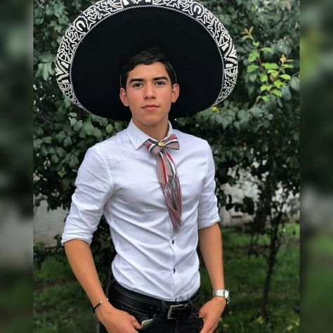 Mexican Formal Outfit Men, Mexican Party Outfit For Men, Mexican Men Outfit, Mexican Outfit Men, Mexican Party Outfit, Mexican Theme Party Outfit, Charro Theme, Outfit Mexicano, Traditional Mexican Dress