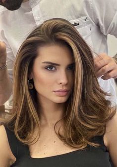 Gorgeous Hair Color, Brunette Balayage Hair, Brown Hair Balayage, Hair Color Ideas For Brunettes, Balayage Brunette, Hair Color Balayage, American Beauty, Cool Hair Color, Hair Color Ideas