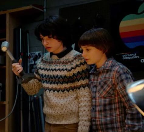 Byers Family, Stranger Things Mike, Stranger Things Tv, Stranger Things Characters, Cast Stranger Things, Stranger Things Aesthetic, Will Byers, A Series Of Unfortunate Events, Stranger Things Season