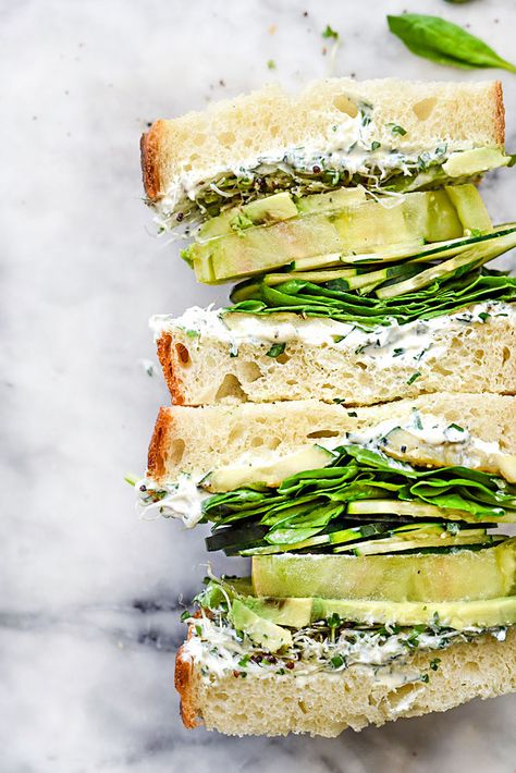 Green Goddess Cream Cheese and Veggie Sandwich | foodiecrush.com Green Goddess Sandwich, Cream Cheese Sandwich, Hamburger Sandwich, Sandwich Healthy, Cream Cheese Sandwiches, Healthy Sandwich, Vegetarian Meals For Kids, Veggie Sandwich, Foodie Crush