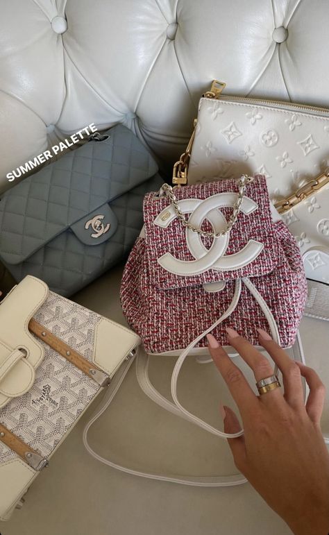 Bags Chanel Louis Vuitton summer bag inspo 2023 Crochet, Handbag Ideas, Crocheted Bags, Luxury Bags Collection, Mode Chanel, Crochet Handbag, Simple Crochet, Bag Designs, Girly Bags