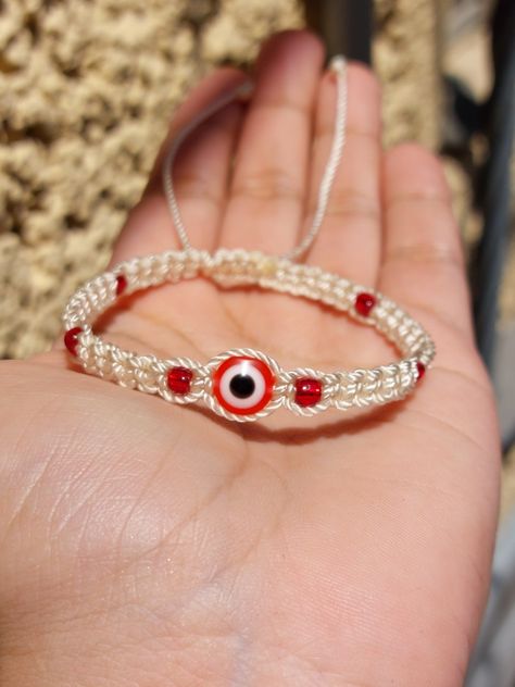 Bracelet Ideas Mexican, Bracelets Diy String, Evil Eye Jewelry Bracelet, Mexican Bracelets, Diy Jewelry Charms, String Bracelet Patterns, Friendship Bracelet Patterns Easy, Clothes Embroidery Diy, Diy Leather Bracelet