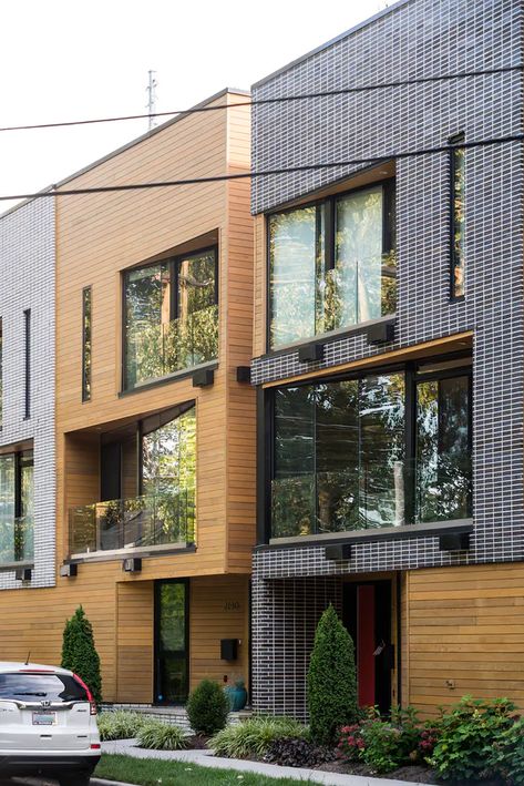 Duck Island, Contemporary Townhouse, Town House Architecture, Townhouse Exterior, Tiny House Exterior, Modern Townhouse, Duplex Design, Townhouse Designs, Austin Homes