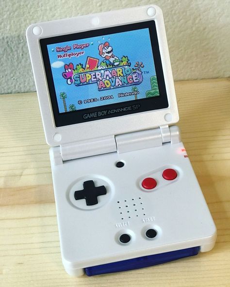 Nintendo Gameboy Advance Sp, Gamecube Games, Gameboy Advance Sp, Penny Arcade, Custom Consoles, Retro Games Console, Manga Japan, Nintendo Gameboy, Retro Gadgets