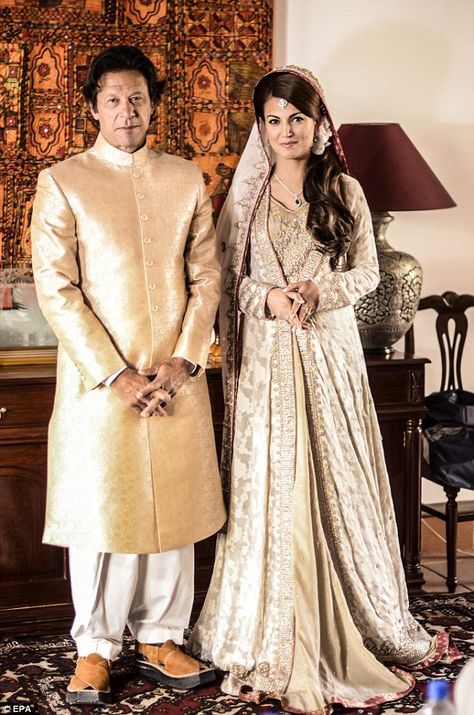 Finally: Imran Khan married his fiance, Reham, at an intimate wedding ceremony in Islamabad Imran Khan Sons, Imran Khan Wife, Imran Khan Wedding, Reham Khan, Intimate Wedding Ceremony, New Wife, Imran Khan, Pakistani Wedding, Health Goals