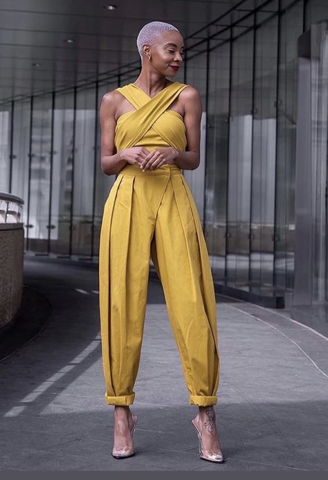 Midsize Jumpsuit, Woman Song, Yellow Pants Outfit, 2 Piece Jumpsuit, Peg Pants, Woman Cosplay, Traje Casual, Estilo Chic, Looks Street Style