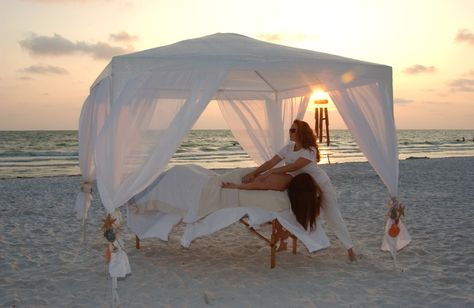 Beach Massage... Home Massage... Makes no difference where it takes place. Beach Massage, Spa Room Ideas, Spa Baths, Massage Room Design, Spa Stuff, Massage Pictures, Dreams Spa, Mobile Massage, Spa Life