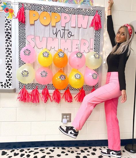 Countdown To Summer Balloon Pop, Kindergarten End Of Year Countdown, 10 Days Of School Countdown, Classroom Countdown To Summer, Days Left Of School Countdown, End Of The Year Balloon Pop Ideas, Last 10 Days Of School Balloon Pop, Final Countdown Bulletin Board, End Of Year Countdown Bulletin Board