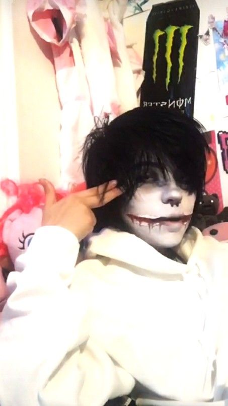 Jeff The Killer Cosplay, Makeup Art, Fan Art, Fan, Makeup, Wood, Fictional Characters, Pins, Quick Saves