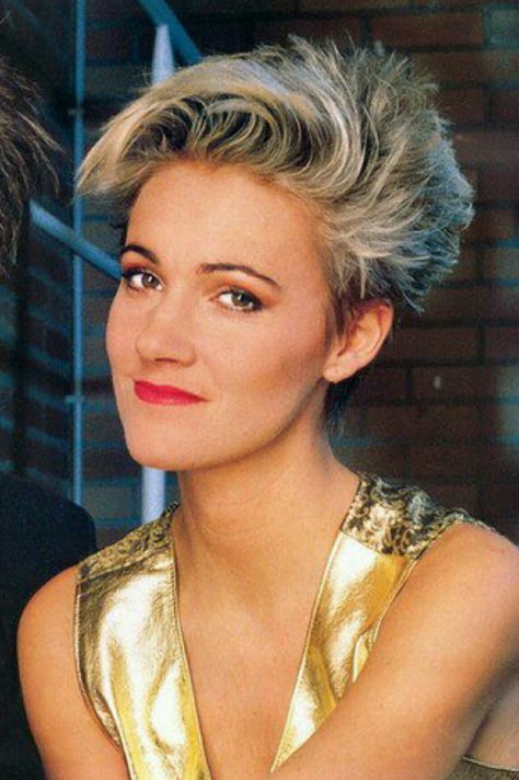 Marie Fredriksson Roxette Marie Fredriksson, Middle Age Hair, Roxette Band, Marie Fredriksson, New Hair Do, Female Singers, Professional Hairstyles, New Hair, Hair Ideas