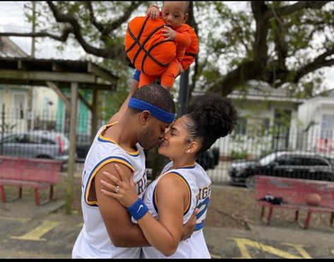 Love And Basketball Costume, Basketball Costume, Monica Wright, Love And Basketball, Halloween Ideas, Halloween Costumes, Basketball, Halloween, Books