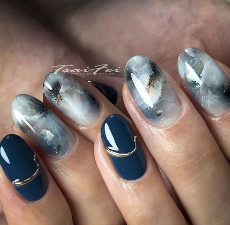 Navy Nail Art, Navy Blue Nail Designs, Black Marble Nails, Nail Art Designs For Beginners, Nail 2023, Dark Blue Nails, Navy Nails, Navy Blue Nails, Fake Nails Designs