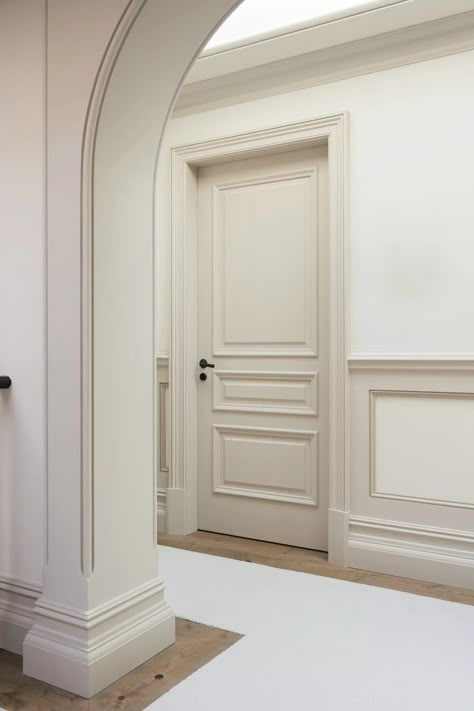 Traditional Door Casing, Colonial Trim Interior, Dark Stained Doors, Stain On Oak, Oak Door, Luxe Home, Stained Doors, Neoclassical Interior, Security Doors