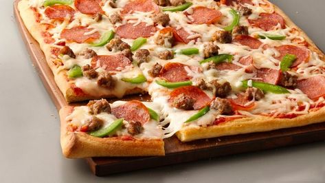 Sausage and Pepperoni Pizza Potato Pizza Recipe, Pillsbury Pizza, Pizza Recipes Pepperoni, Pillsbury Dough, Mushroom Pizza, Sausage Patty, Deep Dish Pizza, Pizza Recipe, Deep Dish