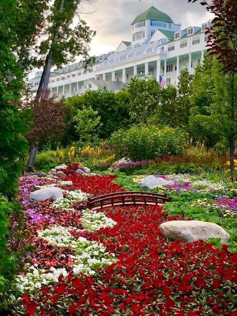 The Grand Hotel, mackinac island Grand Hotel Wedding Mackinac, Mackinaw Island Aesthetic, The Grand Hotel Mackinac Island, Mackinac Island Aesthetic, Grand Hotel Mackinac Island Wedding, Mackinac Island Grand Hotel, Mackinaw Island Michigan, Mackinac Island Wedding, Michigan Gardening