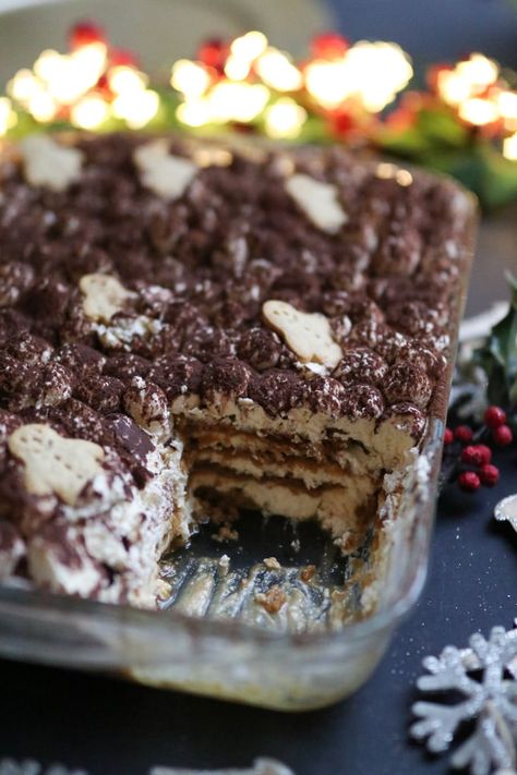 Gingerbread Tiramisu! A delicious festive take on a classic tiramisu recipe, made using gingerbread men biscuits! #christmasdessert #nobakedessert #tiramisu Gingerbread Tiramisu Recipe, Gingerbread Tiramisu, Easy Kids Recipes, Classic Tiramisu Recipe, Broken Biscuits, Classic Tiramisu, 5 Cake, Easy Family Recipes, Christmas Prep