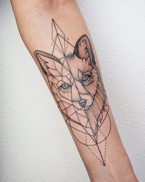 Fox Tattoos For Women, Geometric Fox Tattoo, Mistletoe Tattoo, Mandala Tattoos For Women, Geometric Animal Tattoo, Fox Tattoo Design, H Tattoo, Sketch Style Tattoos, Geometric Fox