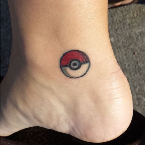 Pokemon Ball Tattoo, Poke Ball Tattoo, Tattoos Pokemon, Pokeball Tattoo, Pikachu Tattoo, Her Tattoo, Ball Tattoo, One Tattoo, White Tattoos