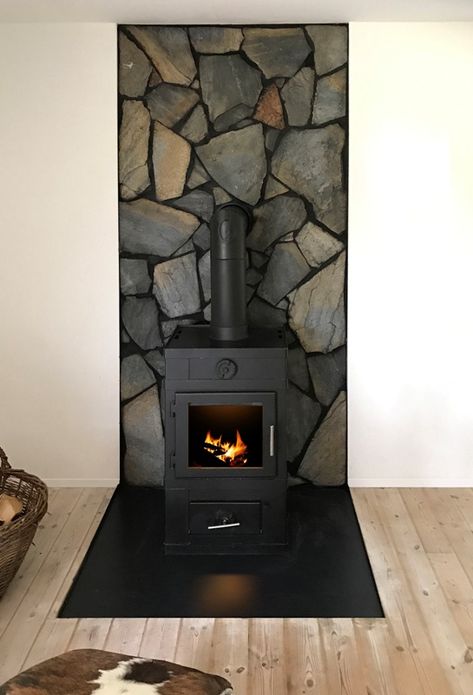 Living Room Heater, Wood Stove Decor, Wood Burning Stove Corner, Wood Stove Surround, Stove Decor, Wood Stove Hearth, Wood Burning Stoves Living Room, Log Cabin Ideas, Wood Stove Fireplace