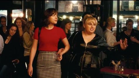 'How to Be Single': Film Review - http://nasiknews.in/how-to-be-single-film-review/ Chick Flick Movies, Pitch Perfect 2012, Breakup Movies, How To Be Single Movie, How To Be Single, Trailer Film, Be Single, Alison Brie, In And Out Movie