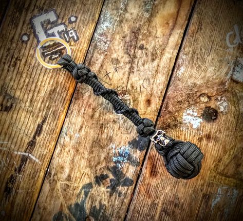 Paracord Cube Keychain, Paracord Wallet Chain, Paracord Monkeyfist Keychain, Paracord Whistle Lanyard, Adjustable Black Paracord Jewelry, Paracord Monkeyfist, Paracord Accessories, Paracord Keychain, Rope Projects