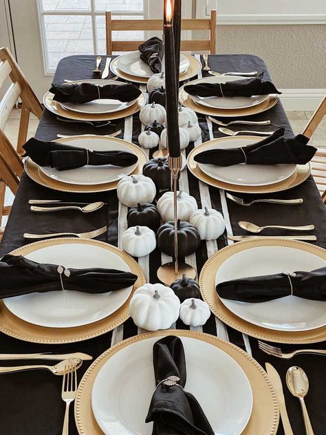 Black Tablecloth Thanksgiving Setting, Glam Thanksgiving Table Decor, Black And White Plates Table Setting, Black Thanksgiving Decor, Black Charger Plates Table Settings, Table Settings Black And Gold, Black And White Thanksgiving Decor, Black Tablecloth Decor, Thanksgiving Table Settings Black