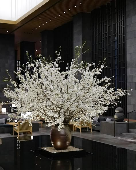 Aman Tokyo, Hotel In Tokyo, Blossom House, Sakura Season, 80s Art Deco, Japanese Tree, Large Flower Arrangements, Chinese New Year Decorations, White Cherry Blossom