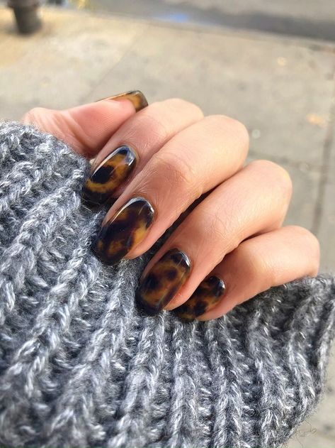 Tortoise Shell Nails, Shell Nails, Nails For Fall, Nyc Nails, Kutek Disney, Hard Gel Nails, Gel Nail Extensions, Smink Inspiration, Classy Acrylic Nails