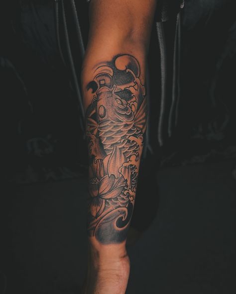 Koi fish sleeve tattoo.... www.customskinink.com visit for.ore info... #tattoo #tattoos #tattooist #tattoed #tattooideas #bengaluru #instagram #instagramreels #india #google Koi Fish Arm Tattoo, Koi Fish Sleeve Tattoo, Fish Sleeve Tattoo, Koi Fish Back Tattoo, Koi Fish Sleeve, Info Tattoo, Tattoo Time, Koi Tattoo, Koi Fish Tattoo