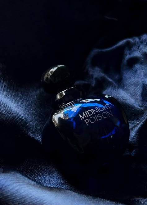 Poison Midnight Perfume, Poison Perfume, God Of Ruin, Blue Aesthetic Dark, Dior Aesthetic, Blue Perfume, Blue Aura, Everything Is Blue, Color Vibe