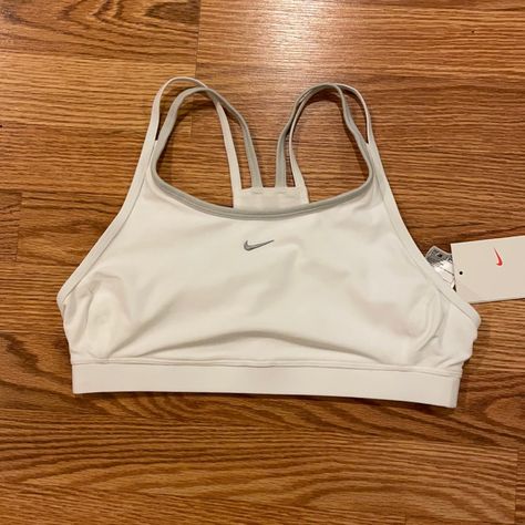 Nike Fit Dri Sports Bra. White. Nwt. Excellent Condition. 49 White Nike Bra, Nike White Sports Bra For Sports Events, Nike White Fitted Sports Bra, Nike White Sports Bra, Nike Sport Shoes, Sports Bra Top Nike, Sports Bra Fashion, Clothe Shop, Nike Fits