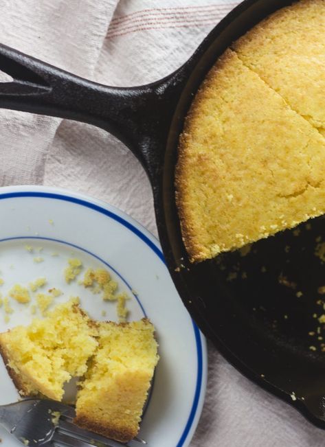 Skillet Cornbread Recipe (Small Batch) | A Weekend Cook Cornbread Recipe For Two, Cornbread For Two, Small Batch Cornbread, Mom's Meatloaf Recipe, Chocolate Croissant Recipe, Skillet Cornbread Recipe, Puff Pastry Chocolate, Cast Iron Skillet Cornbread, Creamed Corn Cornbread