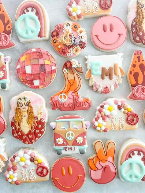 60s Cookies Decorated, 60s Cookies, Groovy Cookies Decorated, Fondant Biscuits, 2024 Cookies, Cookie Techniques, 60s Theme, Isabella Rose, Groovy Birthday