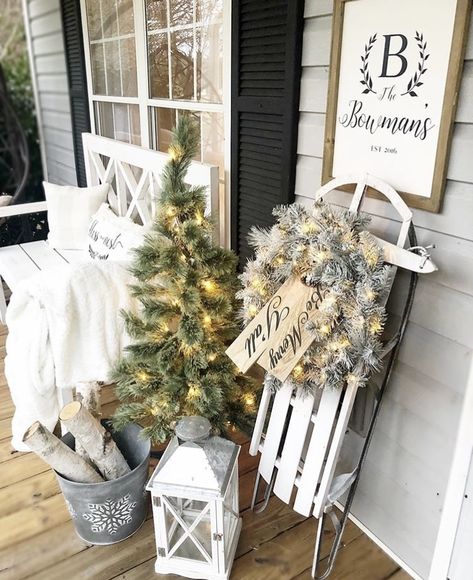 Winter Front Porch Decor, Winter Porch Decor, Christmas Sled, Christmas Front Porch, Christmas Porch Decor, Christmas Decorations Diy Outdoor, Decoration Photo, Front Porch Decorating, Christmas Garden