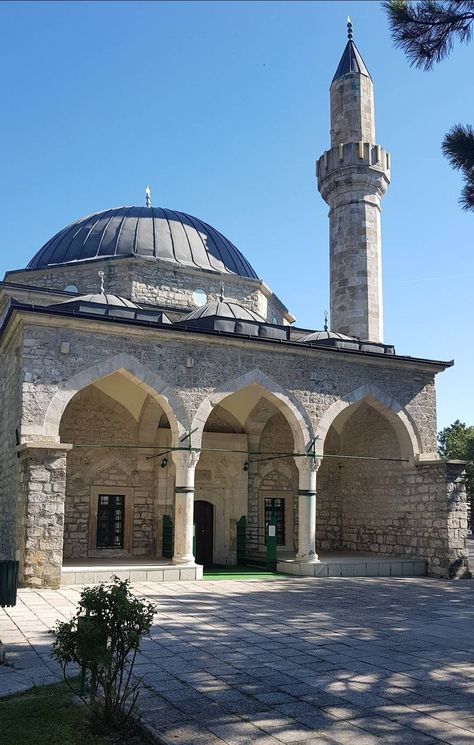 Hajji Ahmed the Ducat Minter's Mosque, Livno, Bosnia & Herzegovina. Bosnia Mosque, Livno Bosnia, Small Mosque, Bosnian Culture, Bosnian Flag, Beautiful Masjid, Architecture References, Beautiful Mosque, Bosnia Herzegovina