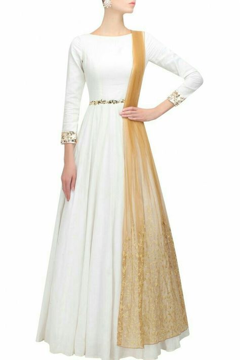 White And Gold Gown, Gold Indian Wedding, Nikhil Thampi, Look Working Girl, Best Indian Wedding Dresses, Indian Wedding Dresses, Pink Sash, Abaya Style, Indian Gowns