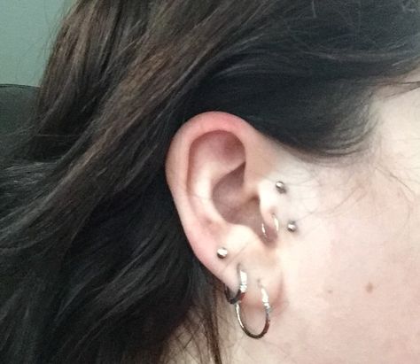 Tragus Vertical, Vertical Piercing, Vertical Tragus Piercing, Tragus Piercing, Tragus Piercings, Tattoo Inspo, Tragus, Piercings, Diamond Earrings