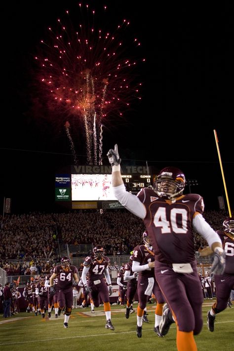 Hokie Football ~ gotta love those fireworks! Virginia Tech Campus, Romanticizing College, Hokie Bird, Hokies Football, Middle School Lockers, Virginia Tech Football, Tailgate Outfits, Football Champions, Virginia Tech Hokies