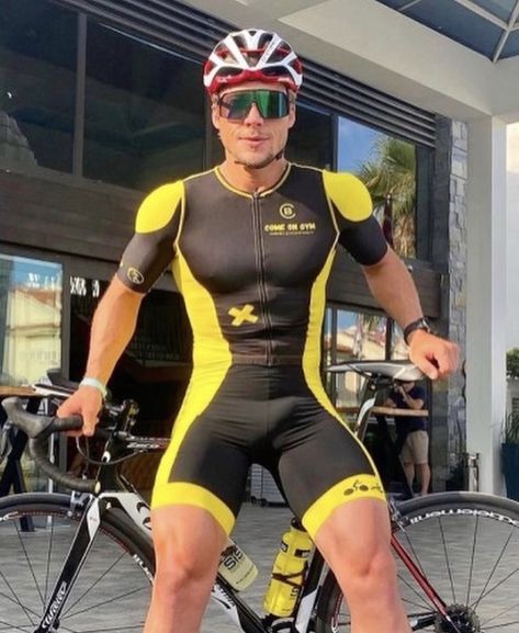 Cycling Apparel Men, Mens Cycling Clothes, Cycling Lycra, Cycling Attire, Redhead Men, Lycra Men, Hunks Men, Mens Cycling, Muscular Men