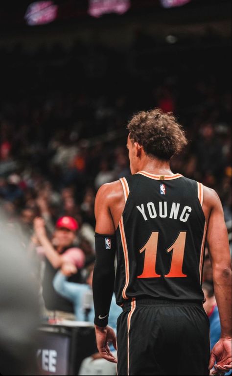 Ios 16 Nba Wallpaper, Trae Young Wallpaper, Trae Young Nba, Atl Hawks, Hawks Basketball, Gym Motivation Wallpaper, Sport Wallpaper, Basketball Pics, Basketball Aesthetic