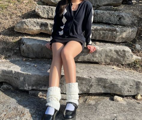 White Legwarmers Outfit, Mary Janes With Leg Warmers, White Leg Warmers Outfit, Outfit With Leg Warmers, Legwarmers Outfit, Outfits With Leg Warmers, Leg Warmer Outfit, Warmers Outfit, Mary Jane Outfit