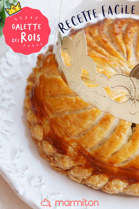 On adore cette recette de galette des rois aux pommes façon tatin, caramélisées. Cette recette originale est faite pour changer de la frangipane et remplace les amandes #recettemarmiton #marmiton #recette #recettefacile #recetterapide #faitmaison #cuisine #ideesrecettes #inspiration #galette #galettedesrois #epiphanie Caramelized Apples, Rich Chocolate Cake, Food Stamps, Cake Lover, French Pastries, Top Recipes, Food Cooking, Cafe Food, Apple Recipes