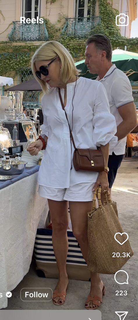 White Summer Dress Outfit, Lisa Vidal, Classy Travel Outfit, Greece Wardrobe, White Dress Outfit Summer, Spa Outfit, Outfit Casual Chic, Classic Chic Style, Capsule Wardrobe Casual