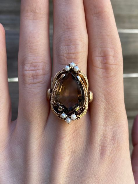 Total Weight: 12.1 grams Size: 7.5 Band Width: 4.2mm Pearls: approximately 2.5mm Smoky Quartz: approximately 19.3x13 Condition: In great condition showing little wear with no damage. All gold has been thoroughly checked with an Olympus XRF spectrometer. It is guaranteed 14k gold.  All our jewelry is properly washed and disinfected to ensure customers get clean items with every order.  Returns accepted but may be subjected to a restock fee.  Please message with any questions:) Vintage Engagement Rings Silver, Heirloom Jewelry, Vintage Cocktail Ring, Mom Jewelry, Victorian Jewelry, Fantasy Jewelry, Huntington Beach, Multi Stone Ring, Jewelry Inspo