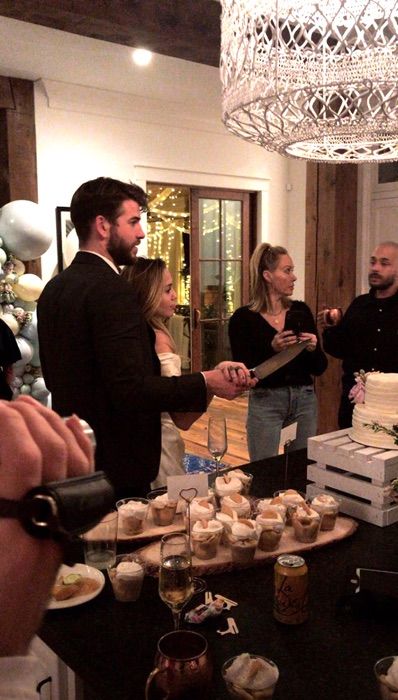 Miley Cyrus Wedding, Miley Cyrus And Liam Hemsworth, Vivienne Westwood Wedding, Miley And Liam, Secretly Married, The Last Song, Vegan Menu, Australian Actors, Liam Hemsworth