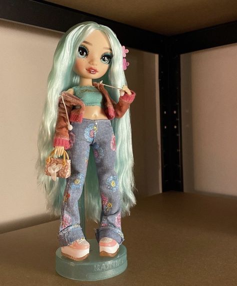 style by @dollymoisture in Instagram Ooak Rainbow High Doll, Rainbow High Custom Doll, Rainbow High Dolls Restyle, Custom Rainbow High Dolls, Monster High Restyle, Rainbow High Restyle, Shadow High Dolls, Rainbow High Custom, Custom Rainbow High