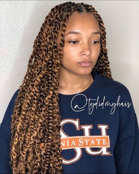 Long Passion Twists in Caramel Tones Brown Passion Twists Hairstyle, Passion Twists Long, Brown Passion Twists, Twist Hairstyles For Natural Hair, Hairstyles For Natural Hair, Twist Hairstyle, Passion Twists, Twist Styles, Twist Braid Hairstyles