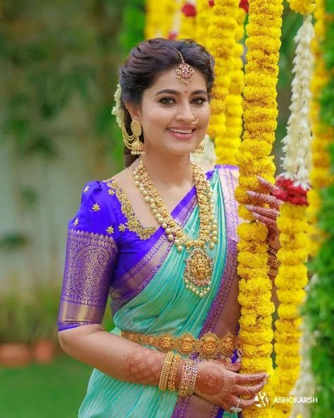 sneha prasanna in a blue saree1 Blue Blouse Designs, Latest Bridal Blouse Designs, Model Blouse, Bridal Sarees South Indian, Makeup Images, Pattu Saree Blouse Designs, New Saree Blouse Designs, Wedding Saree Blouse Designs, Dresses Traditional