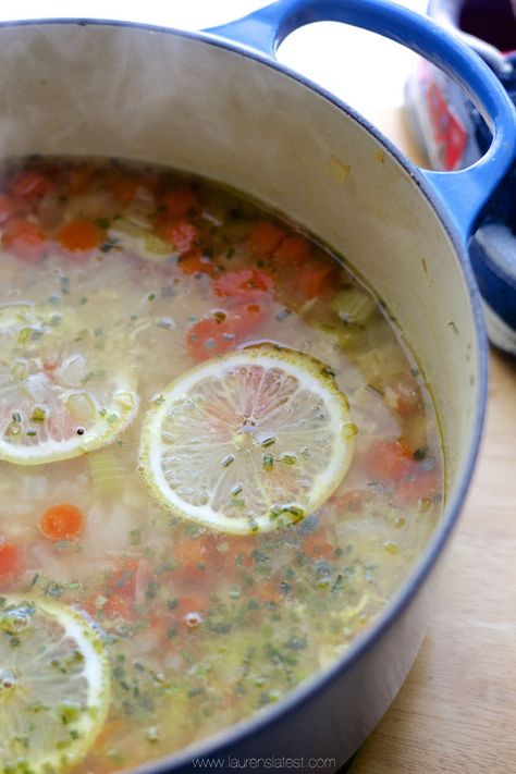 Lemon Chicken Quinoa Soup Lemon Chicken Quinoa, Chicken Quinoa Soup, Lemon Quinoa, Lemon Chicken Soup, Quinoa Soup, Chicken Quinoa, Delicious Soup Recipes, Quinoa Recipes, Gazpacho