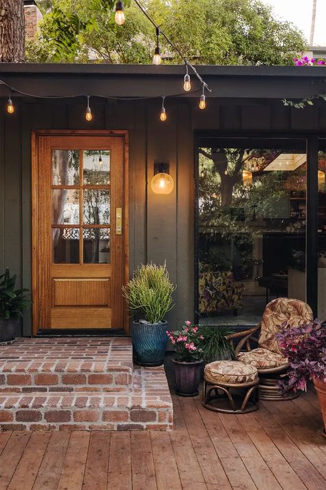 Tour a Cozy-Cool Home in Laurel Canyon Designed by Gianpiero Gaglione Laurel Canyon Home, Home Addition Ideas, Mirrored Bar, Vinyl Window Trim, Gallery Wall Artwork, New Mexico Homes, Los Angeles Neighborhoods, Bungalow Homes, Vintage Knobs